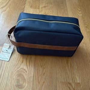 Tommy Bahama Tonal Nylon Toiletry Bag NEW